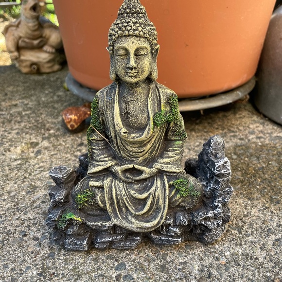 Aquarium Buddha Statue & plant Decor